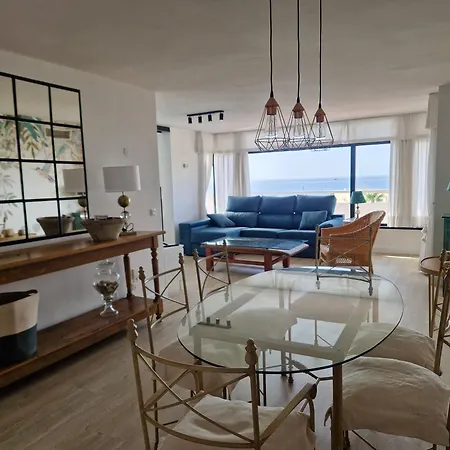 Primera Linea Playa Apartamento *